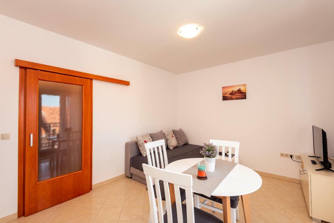 Apartmani Marina Klek Buitenkant foto