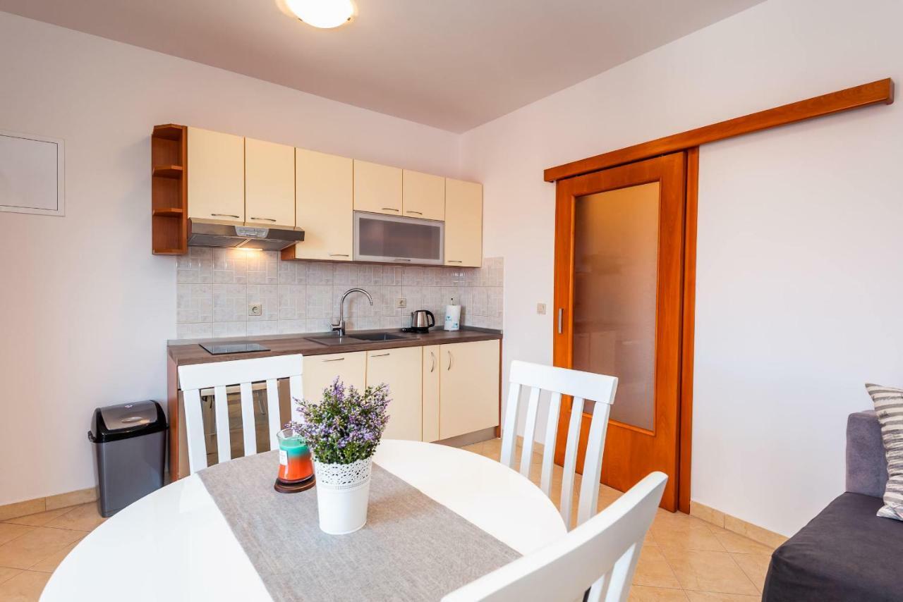 Apartmani Marina Klek Buitenkant foto