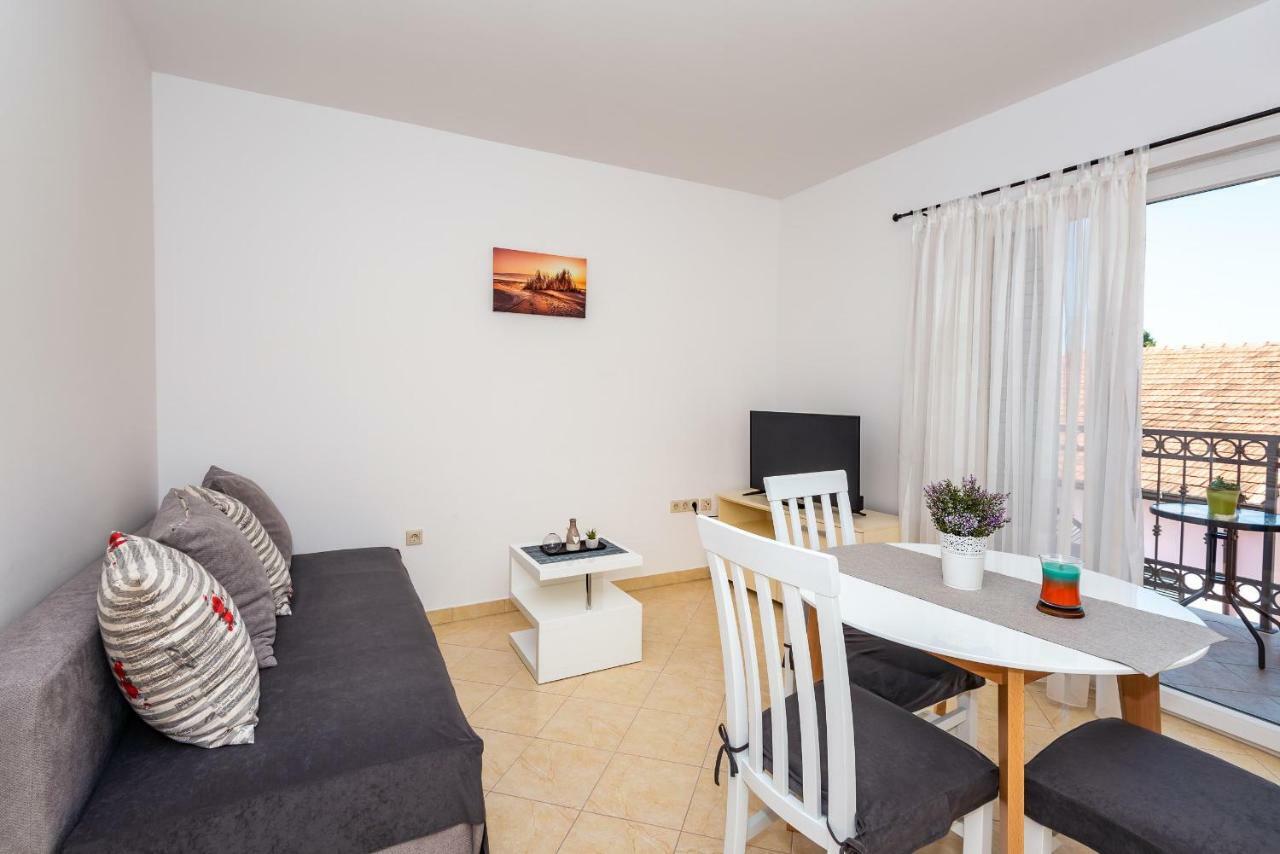 Apartmani Marina Klek Buitenkant foto