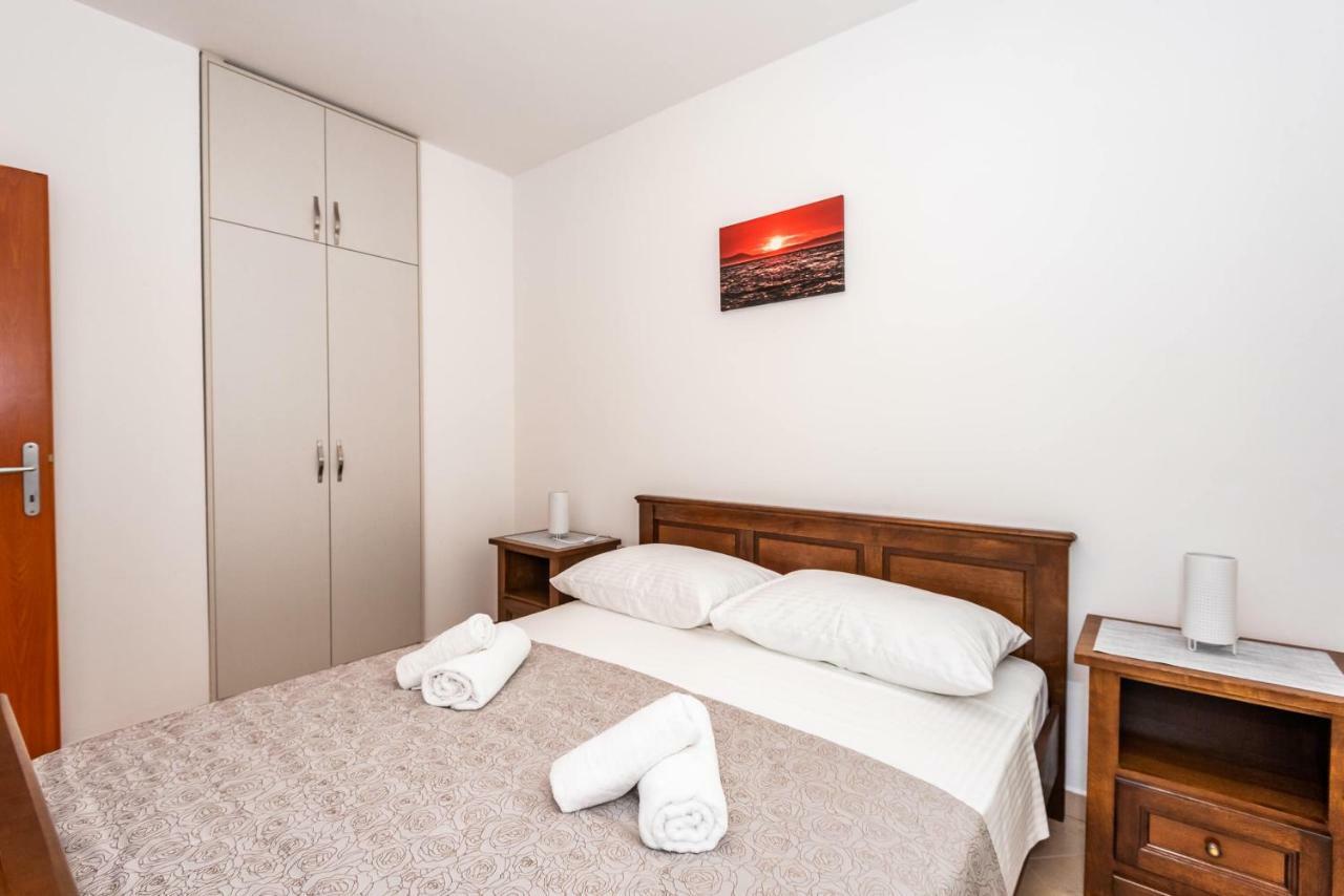 Apartmani Marina Klek Buitenkant foto