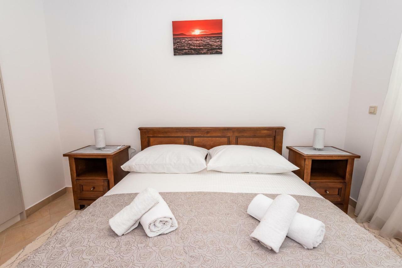 Apartmani Marina Klek Buitenkant foto