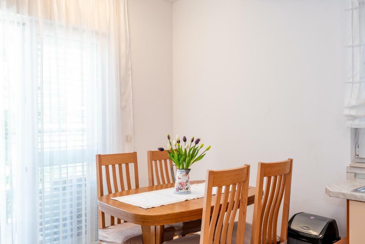 Apartmani Marina Klek Buitenkant foto
