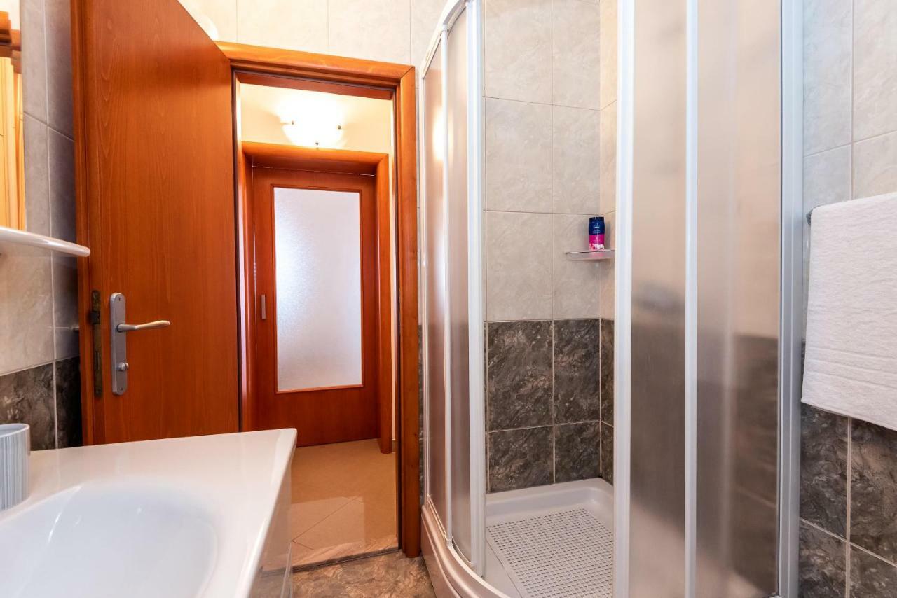 Apartmani Marina Klek Buitenkant foto