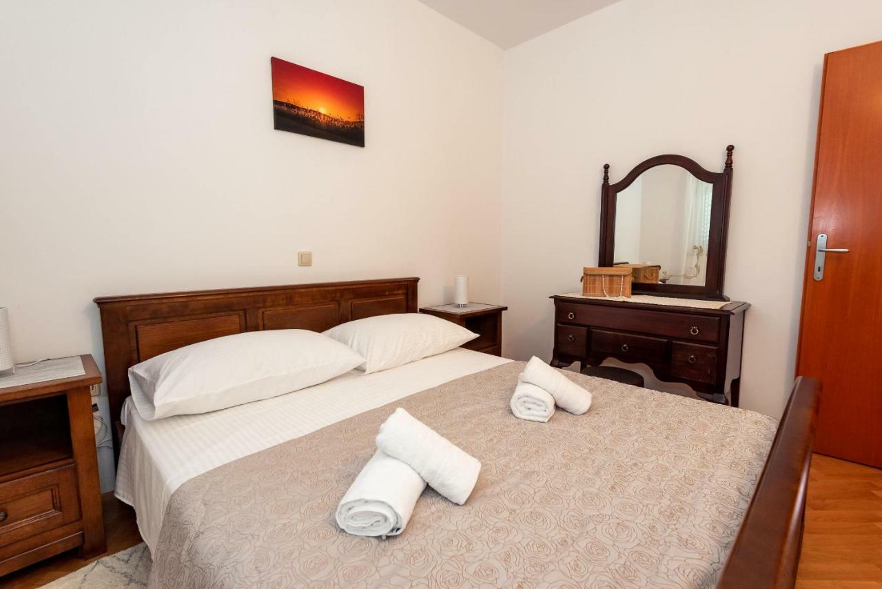 Apartmani Marina Klek Buitenkant foto