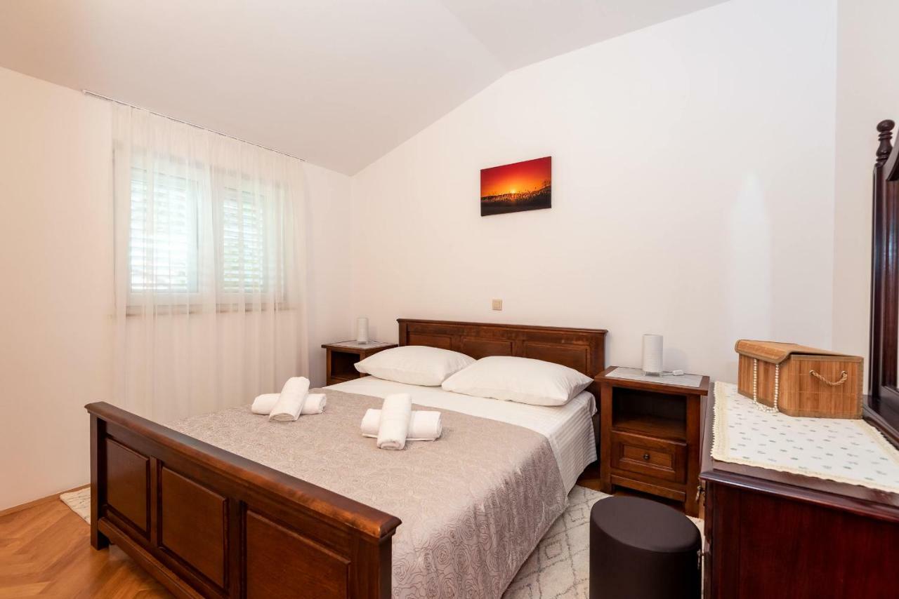 Apartmani Marina Klek Buitenkant foto